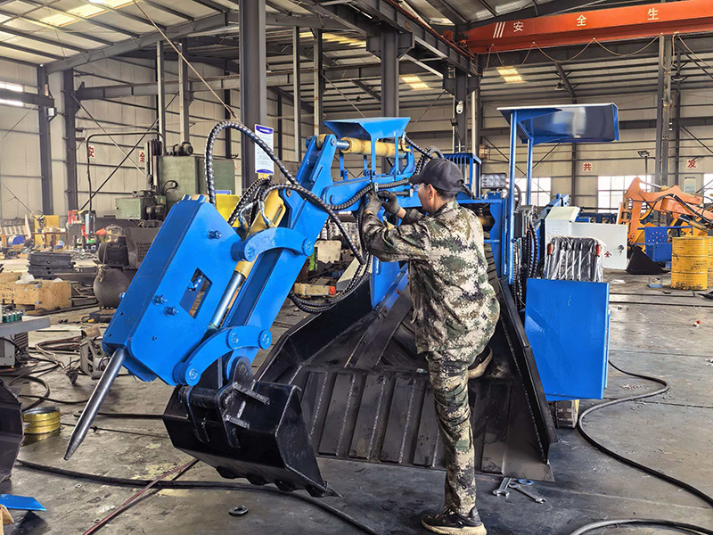 60轮式皮带滑移四驱扒渣机