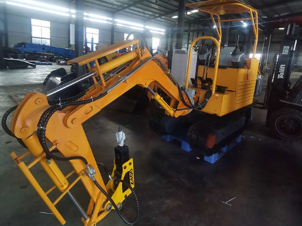 巷道修复机、破碎、挖一体机