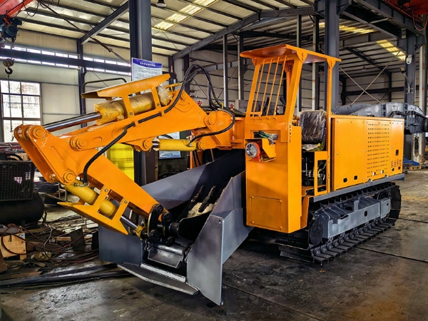 120履带刮板扒渣机